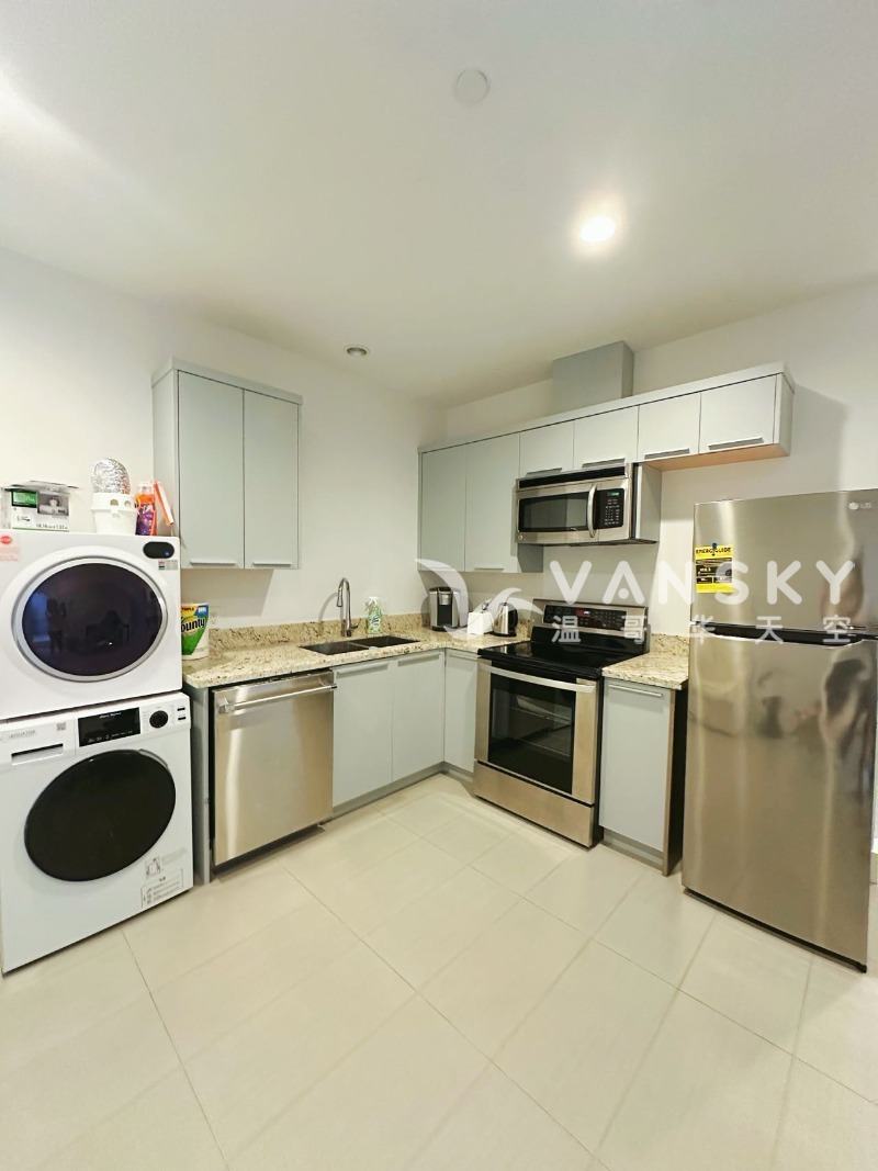 241211111917_LIVING ROOM.jpg